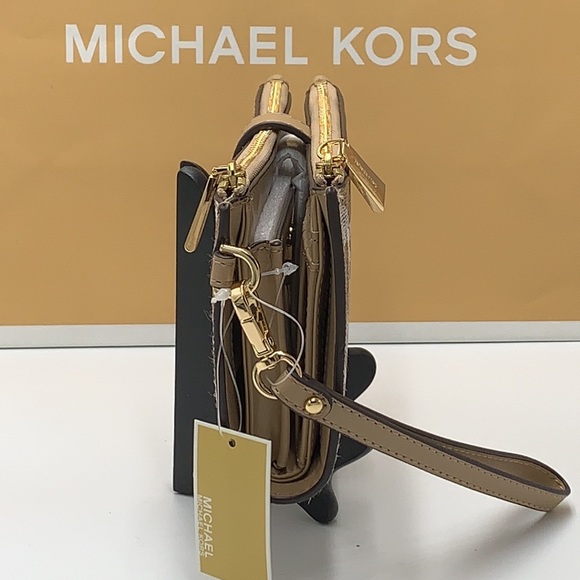 MICHAEL KORS LARGE DOUBLE ZIP WRISTLET WALLET CAMEL MULTI COLOR - Picture 4 of 13